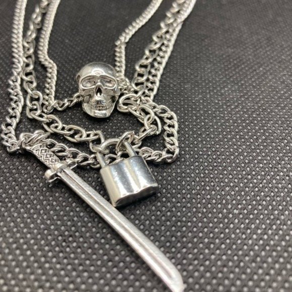 Gothic Skull Necklace Set - Picture 1 of 10